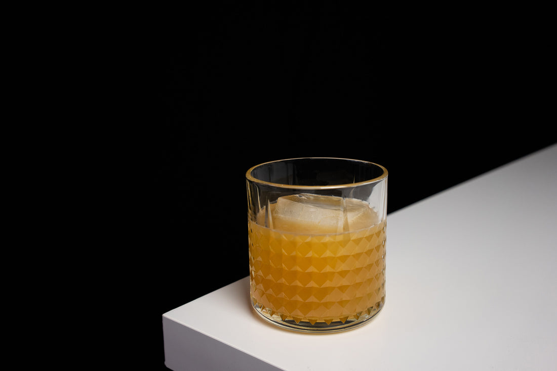 Whiskey Sour klassische Version Cocktailrezept | Old Soggy Spiced Bourbon